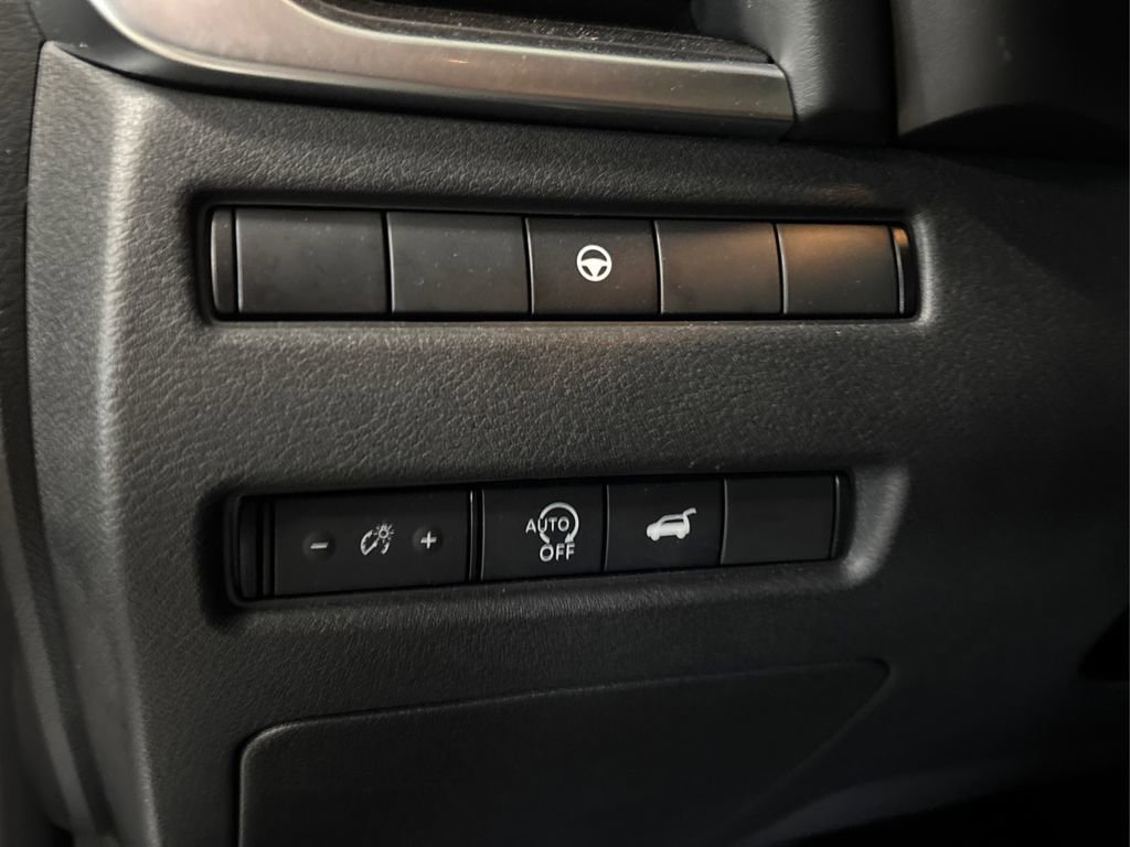 Certified 2023 Nissan Rogue SV w/ SV Premium B Package image 37