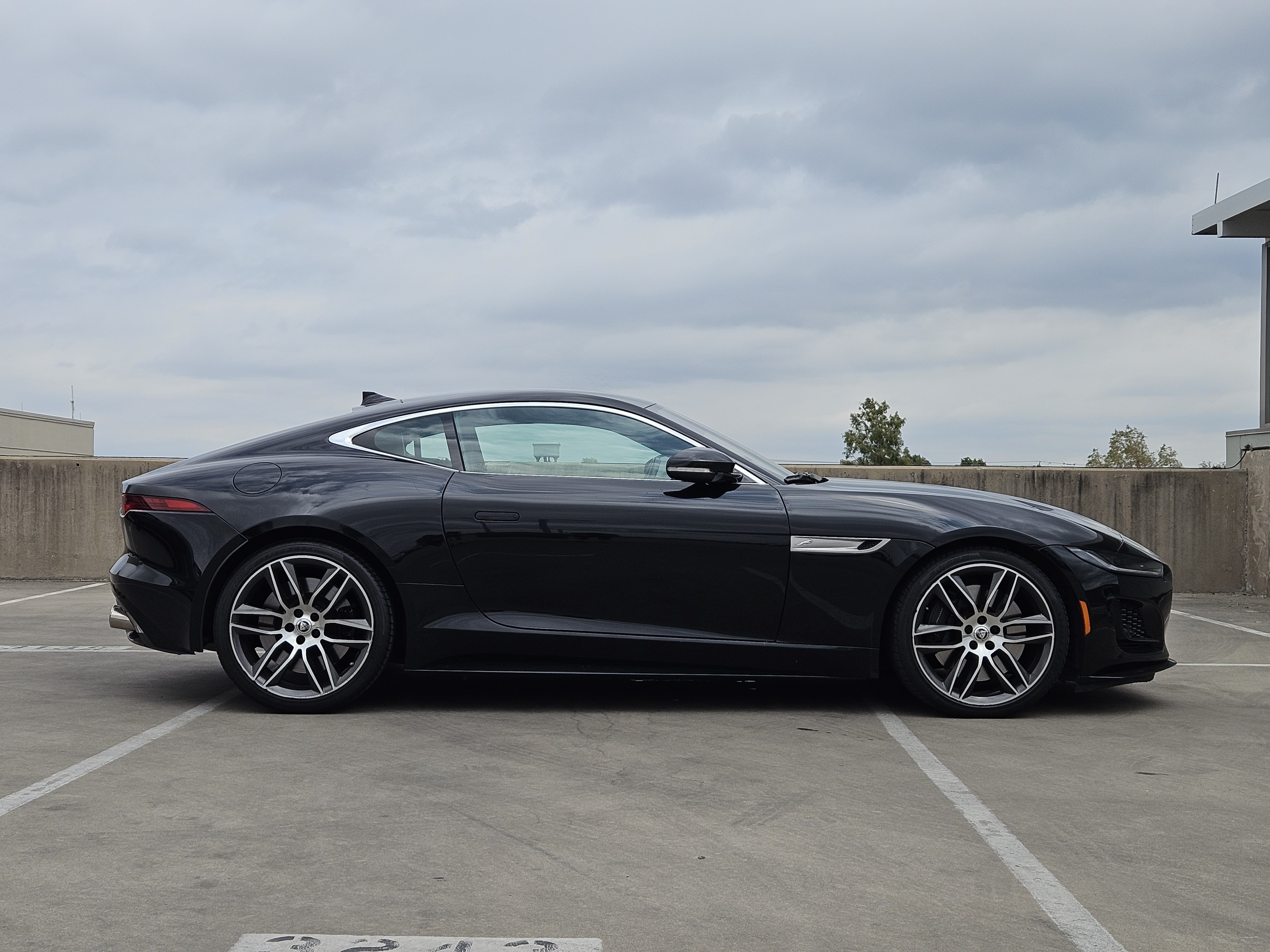 Used 2024 Jaguar F-TYPE R-Dynamic RWD image 9