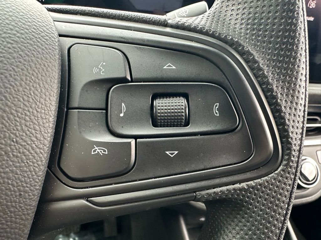 Used 2025 Buick Envista Preferred image 26