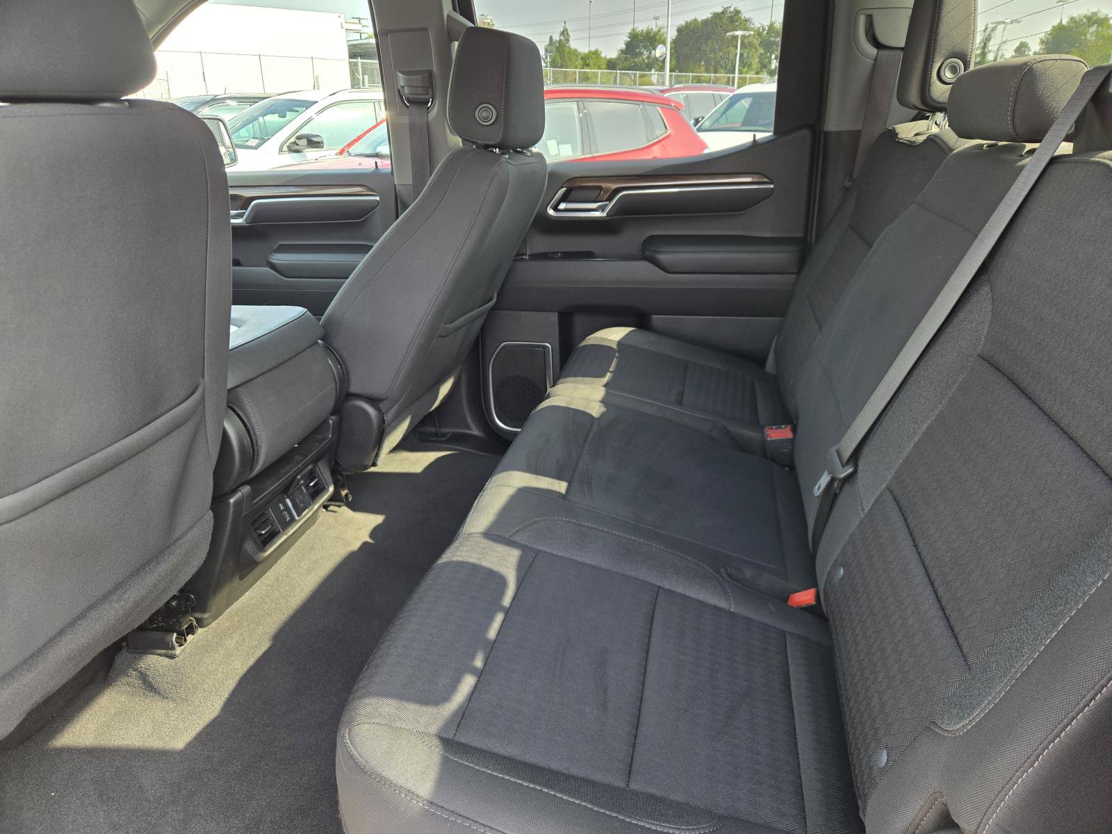 Used 2022 Chevrolet Silverado 1500 LT AWD/4WD image 25