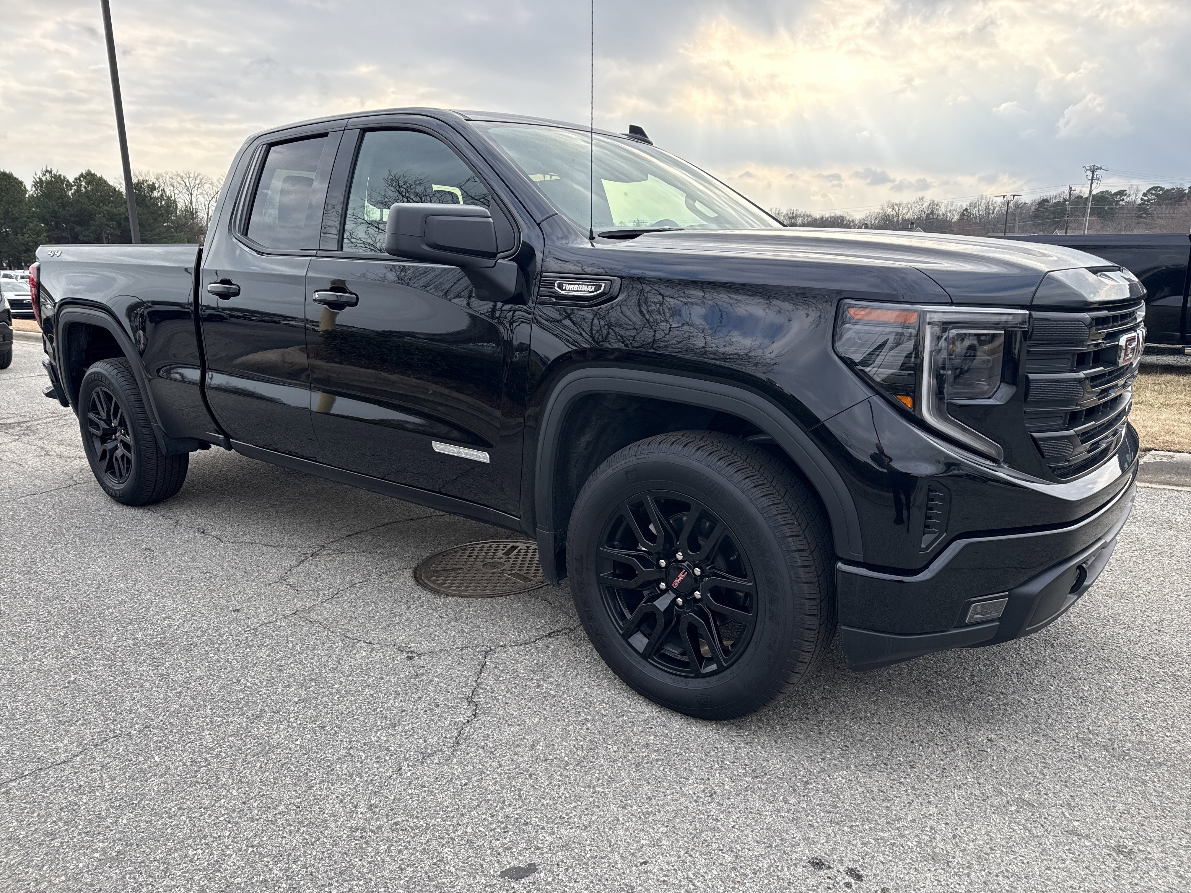 Certified 2025 GMC Sierra 1500 Elevation video 2