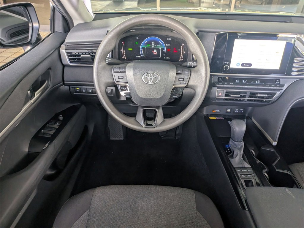 Used 2025 Toyota Camry LE image 24