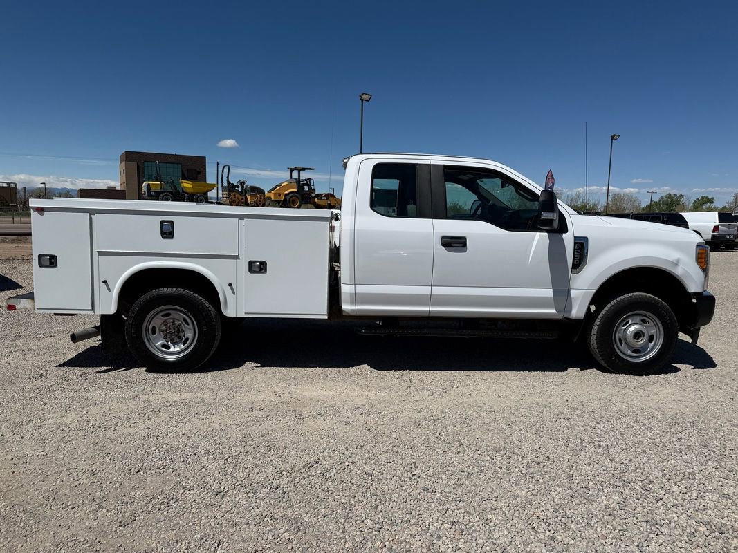 Used 2017 Ford F250 XL w/ Power Equipment Group AWD/4WD image 12