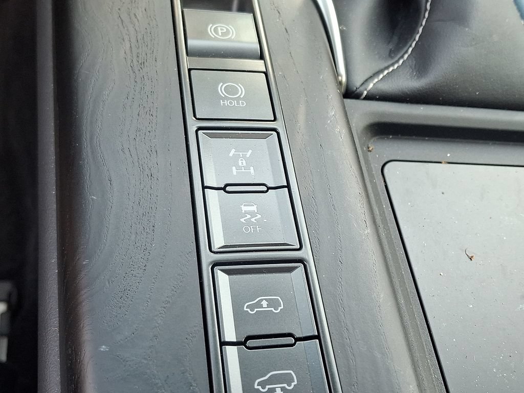 Used 2025 Lexus LX 600 4WD w/ Accessory Package (2T) image 24