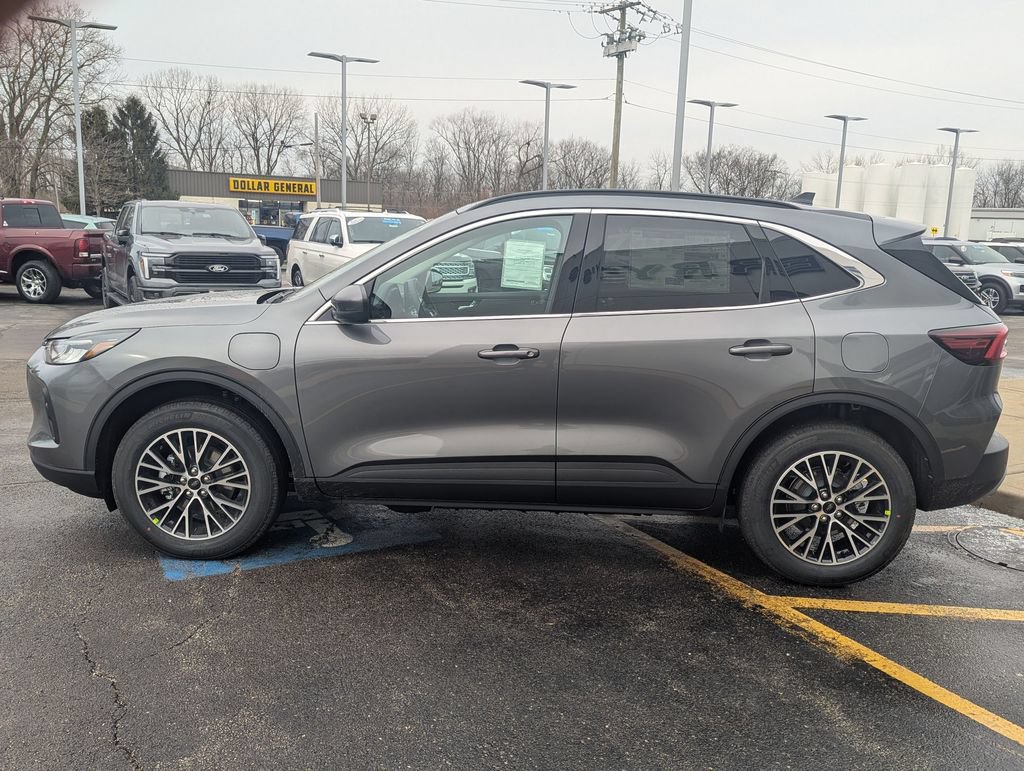 New 2026 Ford Escape SE FWD image 3