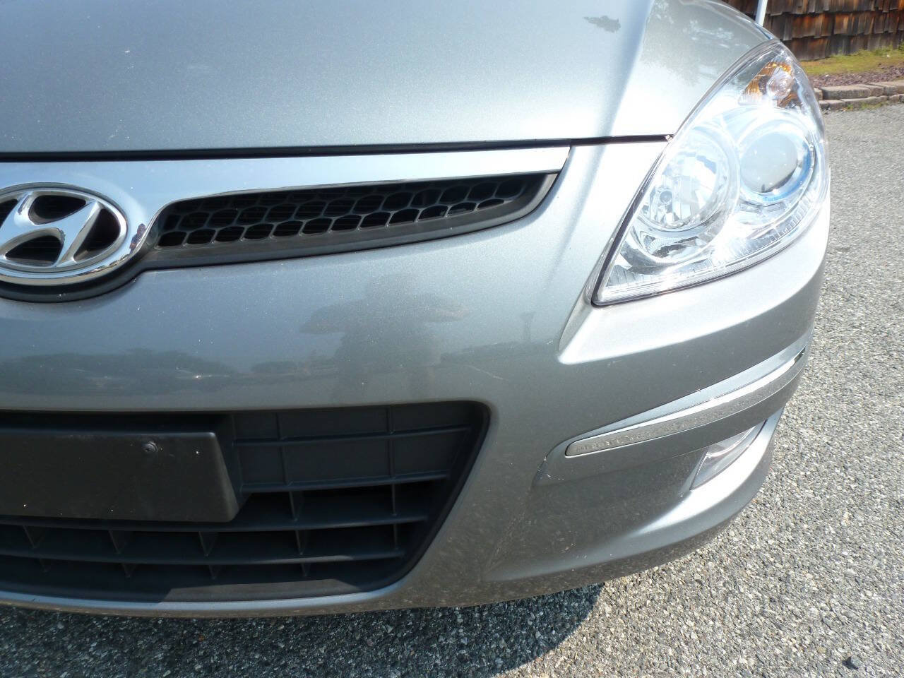 Used 2010 Hyundai Elantra SE FWD image 4