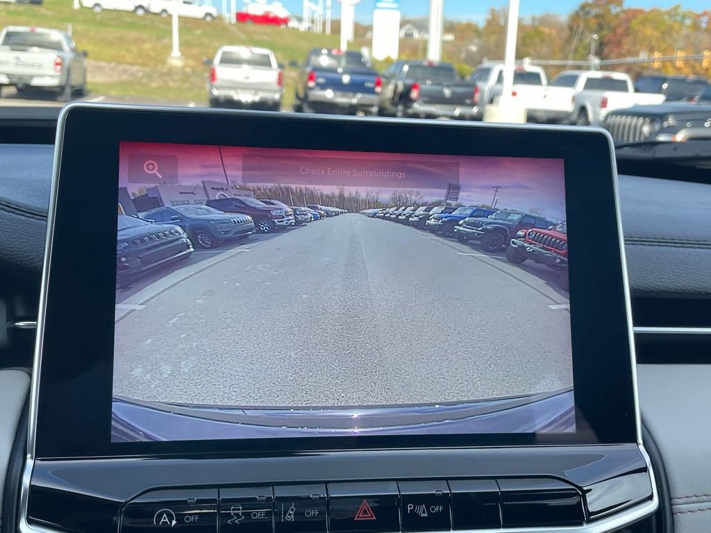 Certified 2024 Jeep Compass Limited image 38