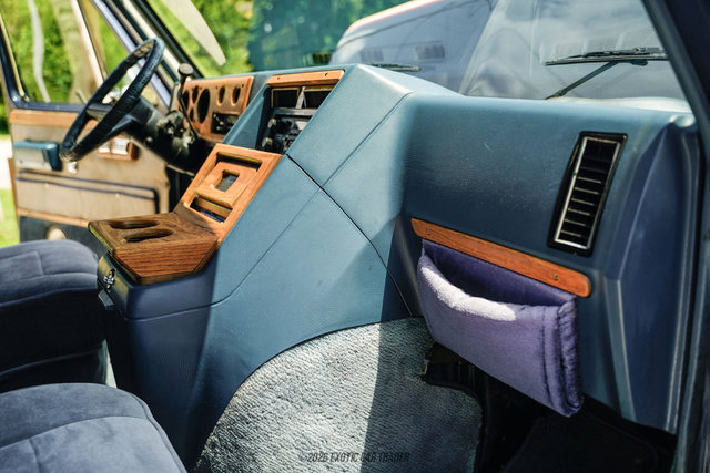 Used 1988 Chevrolet G20 RWD image 31