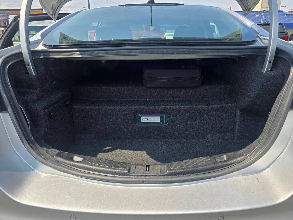 Used 2017 Ford Fusion Energi SE FWD image 16