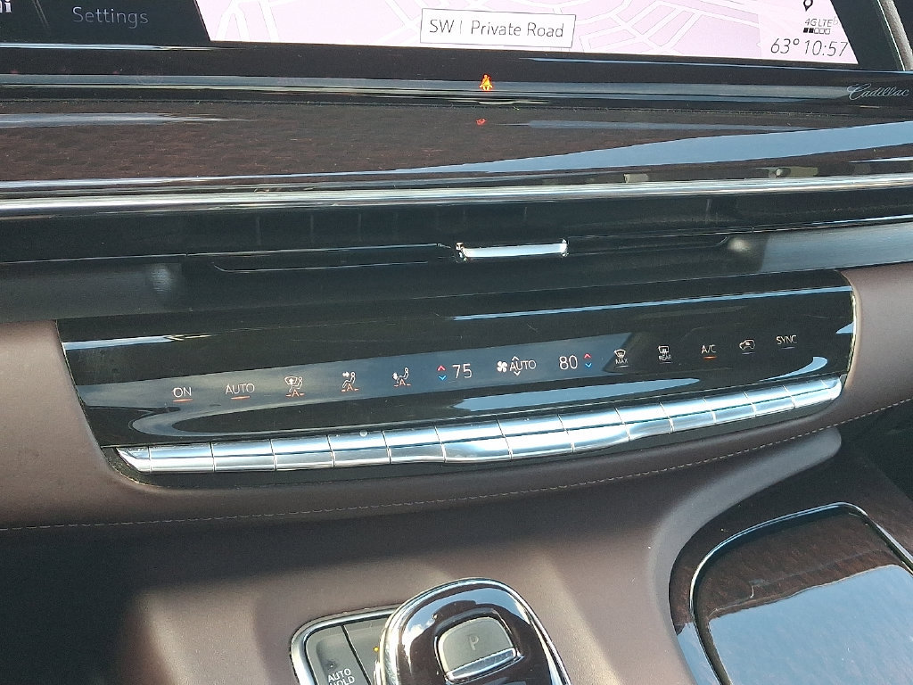 Certified 2022 Cadillac Escalade Sport Platinum w/ LPO, ONYX Package AWD/4WD image 19