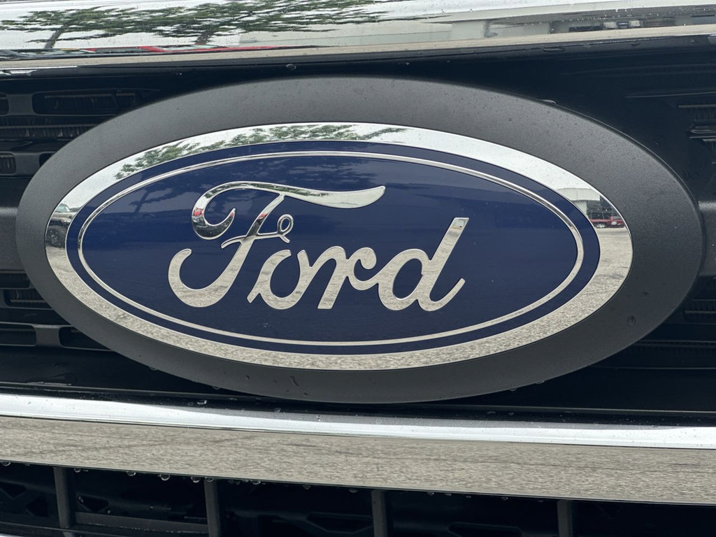 Used 2022 Ford F350 Lariat w/ Lariat Value Package AWD/4WD image 42