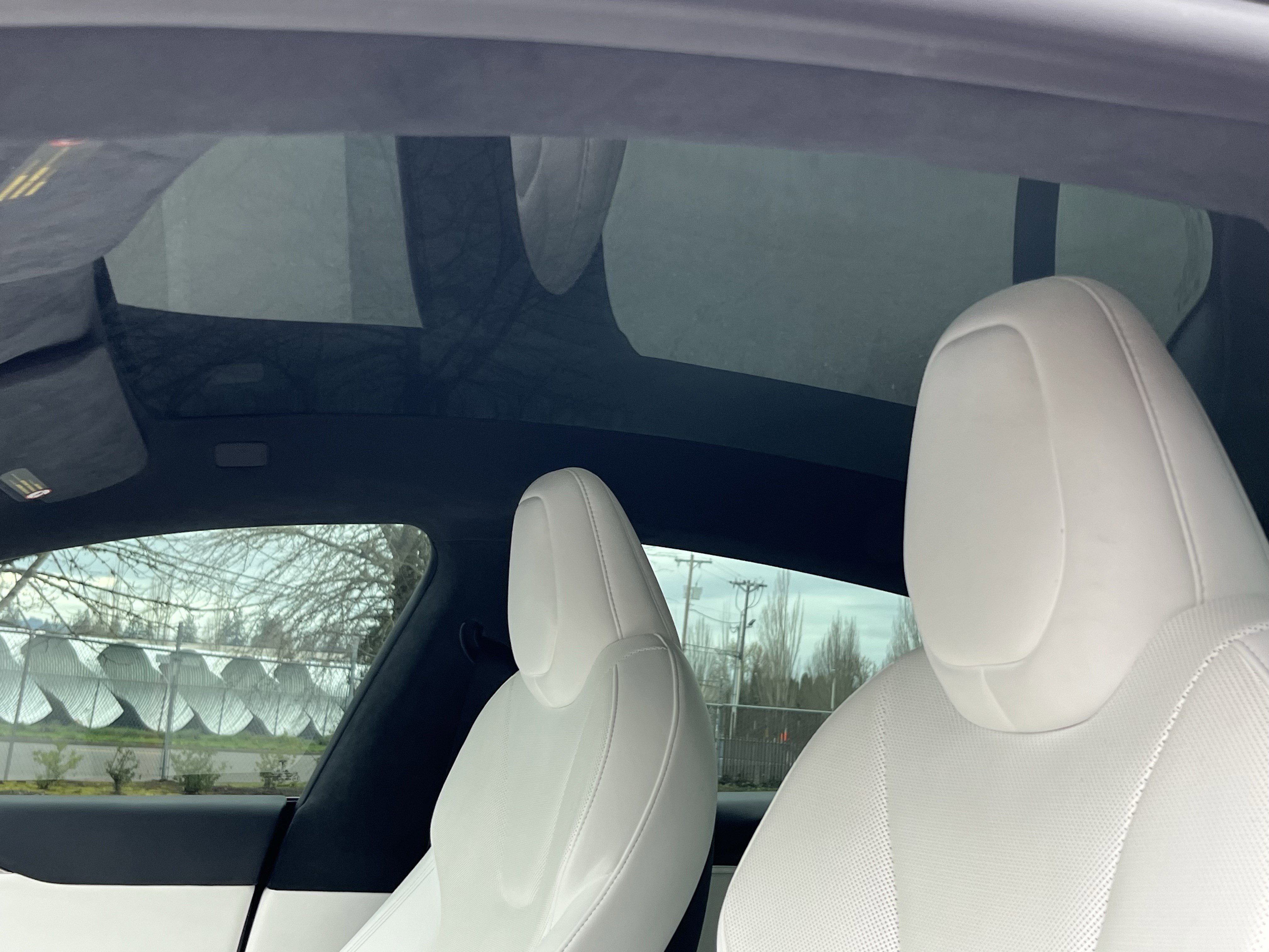 Used 2022 Tesla Model S image 18