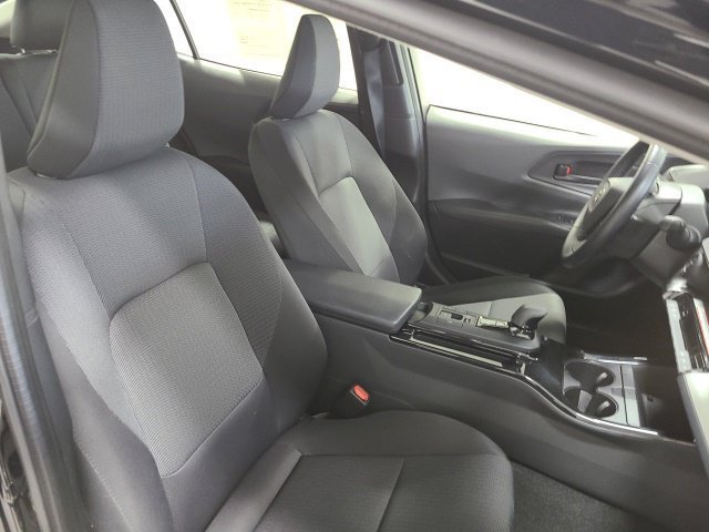 Certified 2025 Toyota Prius LE FWD image 11