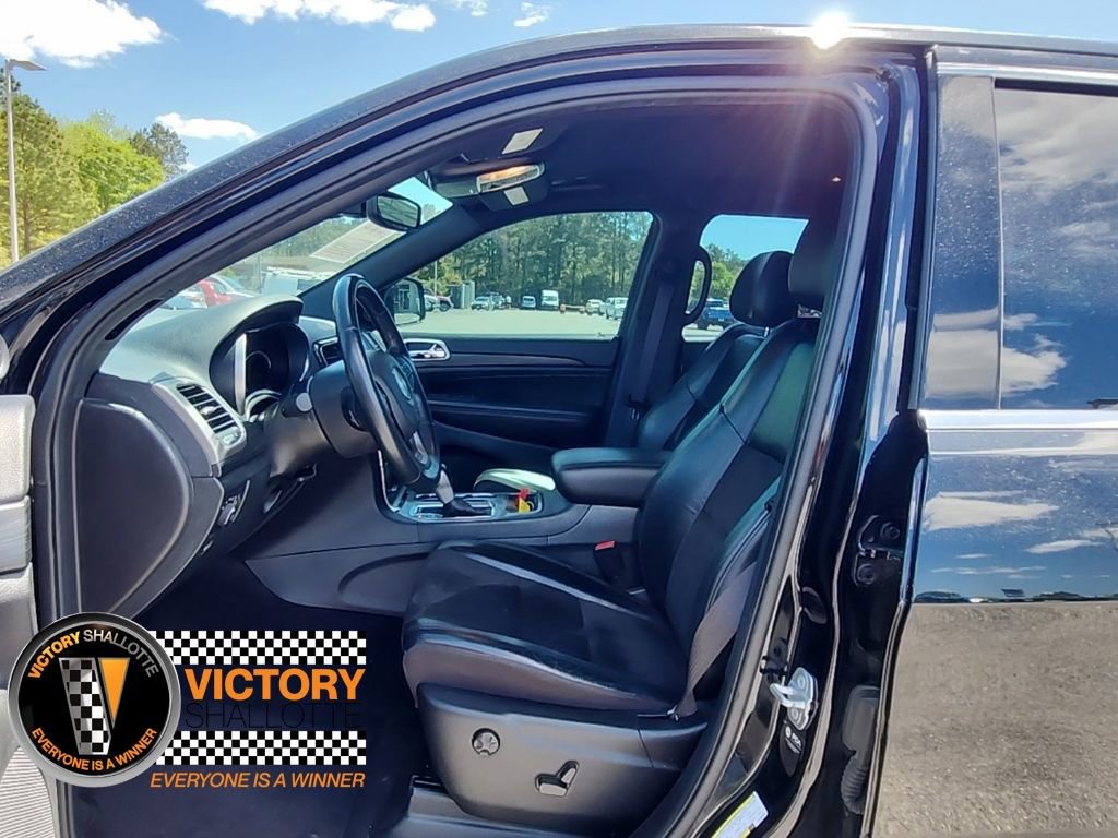 Certified 2022 Jeep Grand Cherokee Laredo X image 18