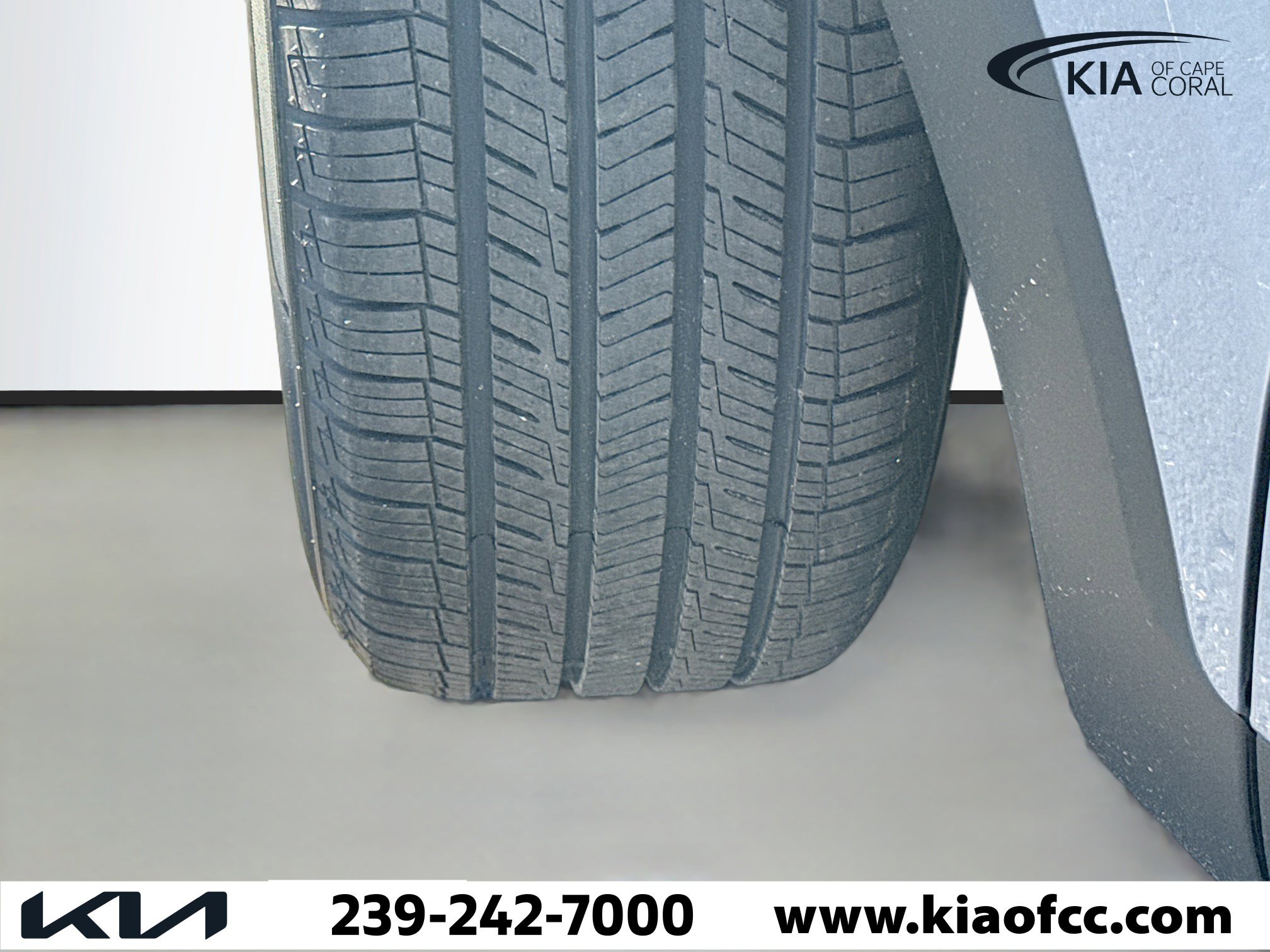 Used 2022 Kia Telluride LX image 43