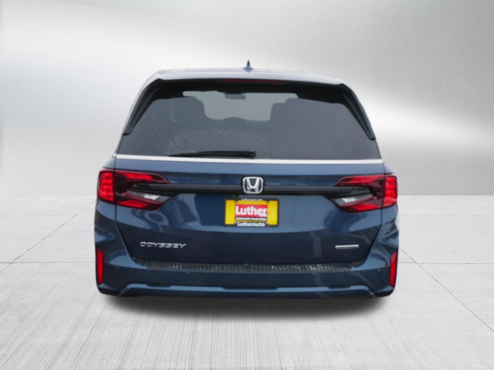 Certified 2026 Honda Odyssey Touring image 6