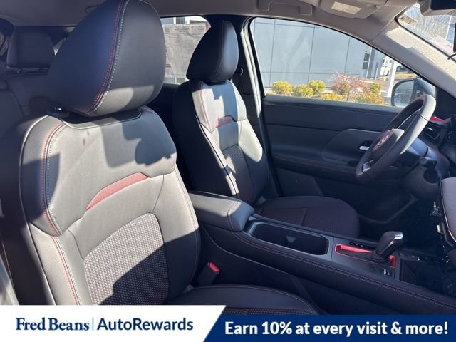 New 2026 Nissan Kicks SR w/ Cold Weather Package image 11