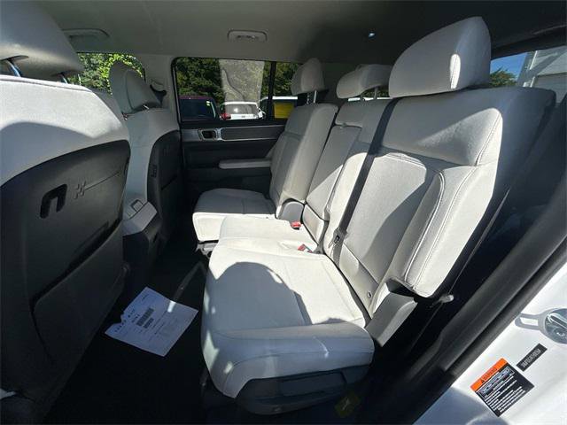 New 2026 Hyundai Santa Fe SE image 6