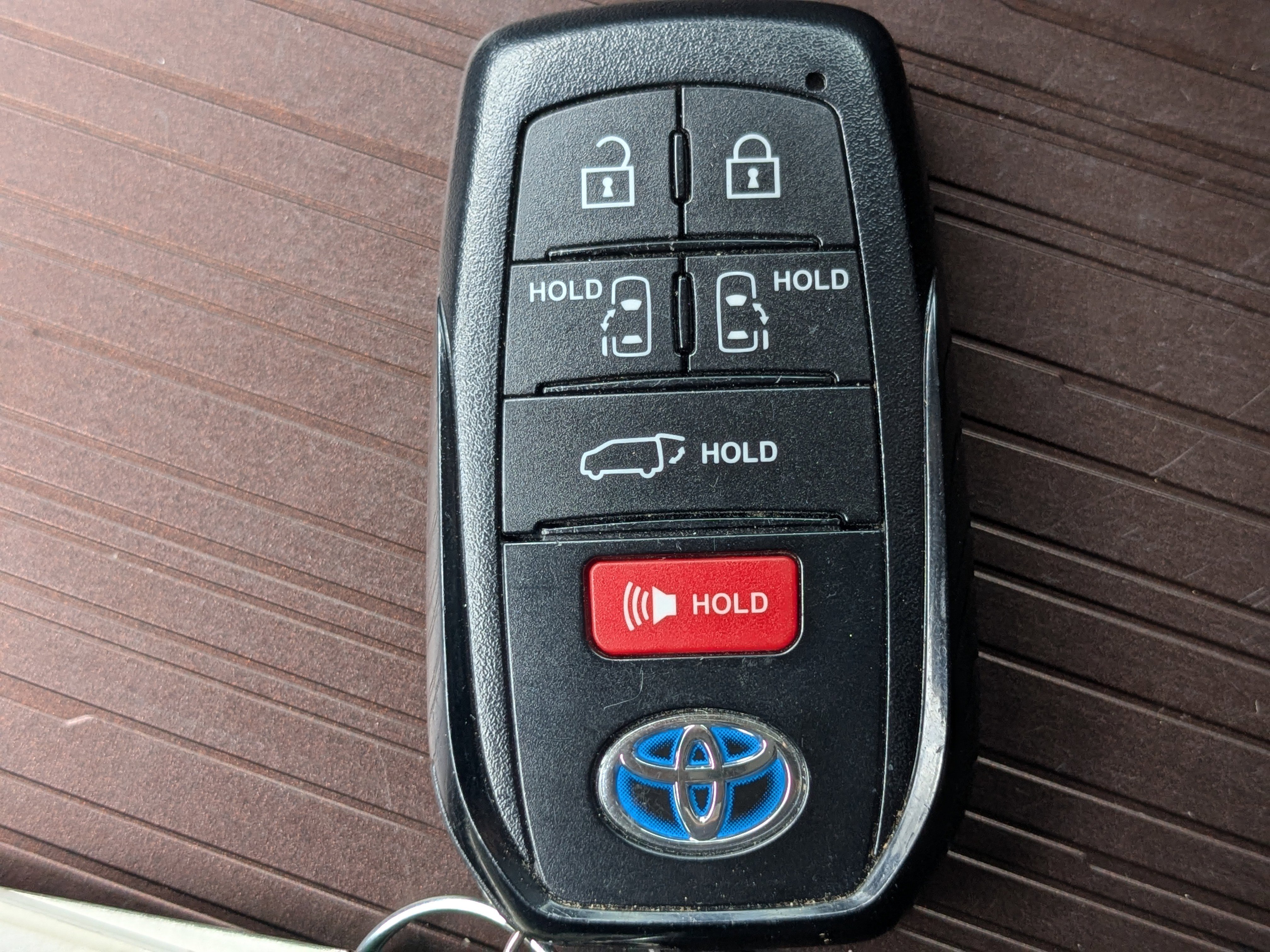 Used 2022 Toyota Sienna XLE FWD image 40