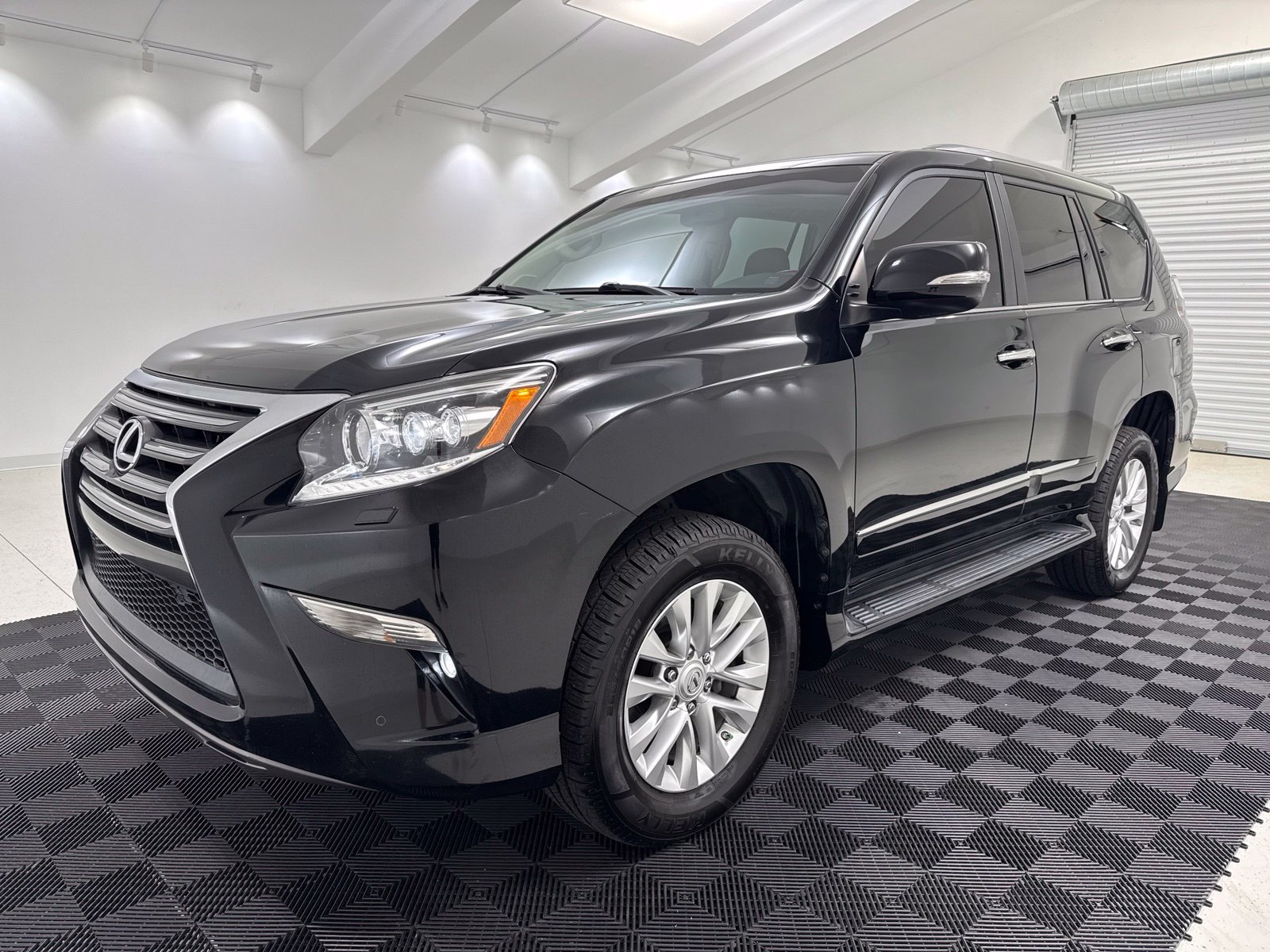 Used 2018 Lexus GX 460 Premium AWD/4WD image 3