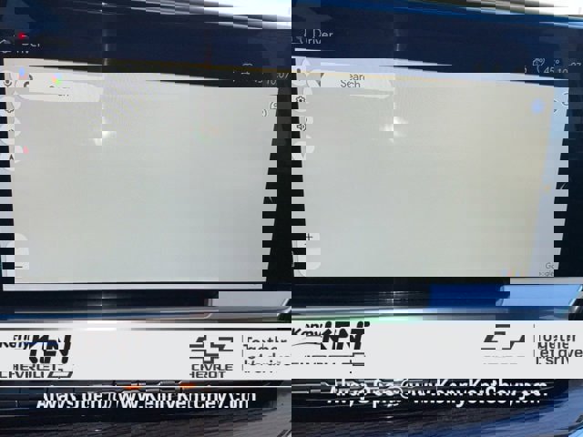 Used 2022 Chevrolet Silverado 1500 LT image 2