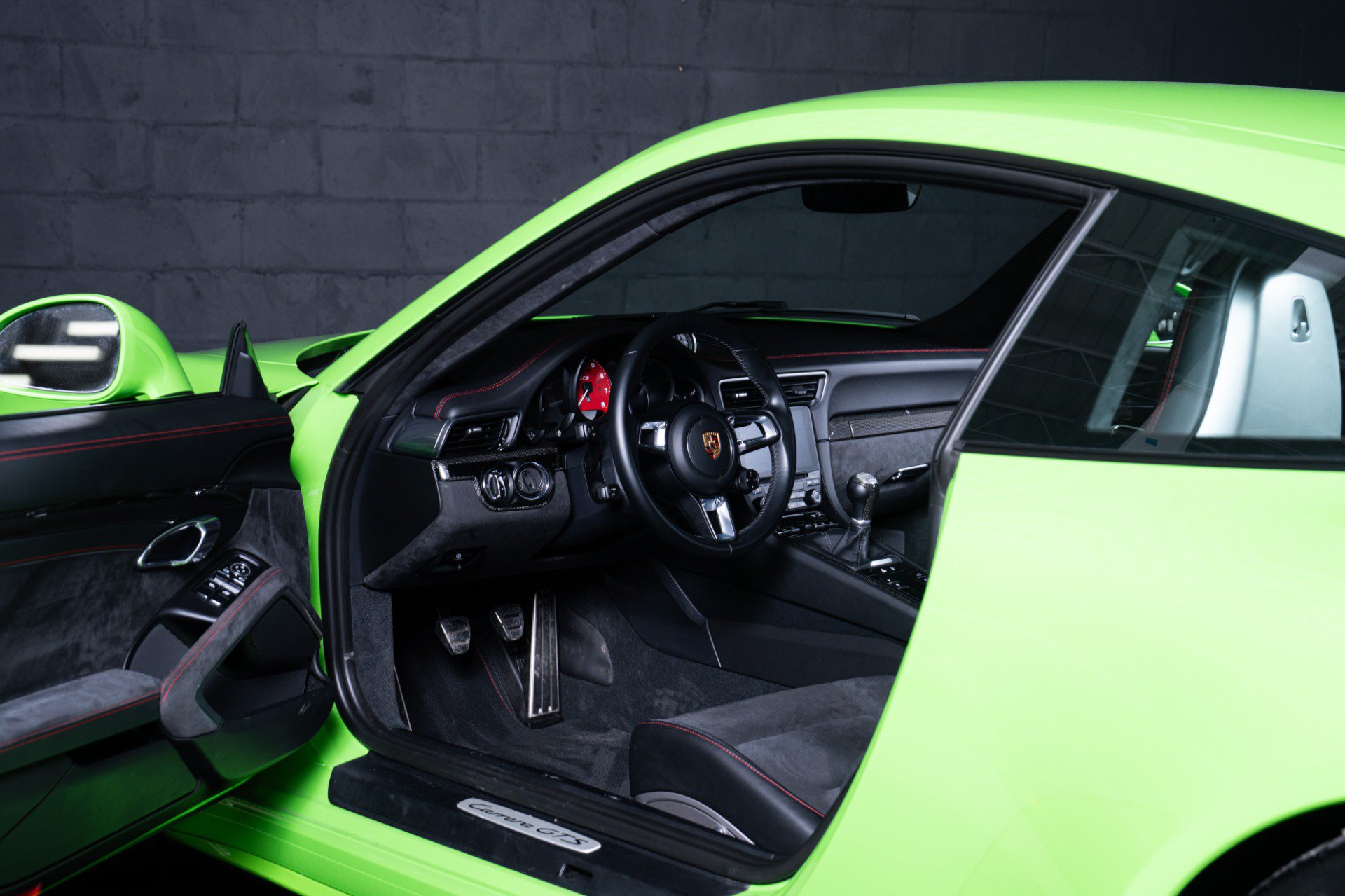 Used 2018 Porsche 911 Carrera GTS RWD image 13
