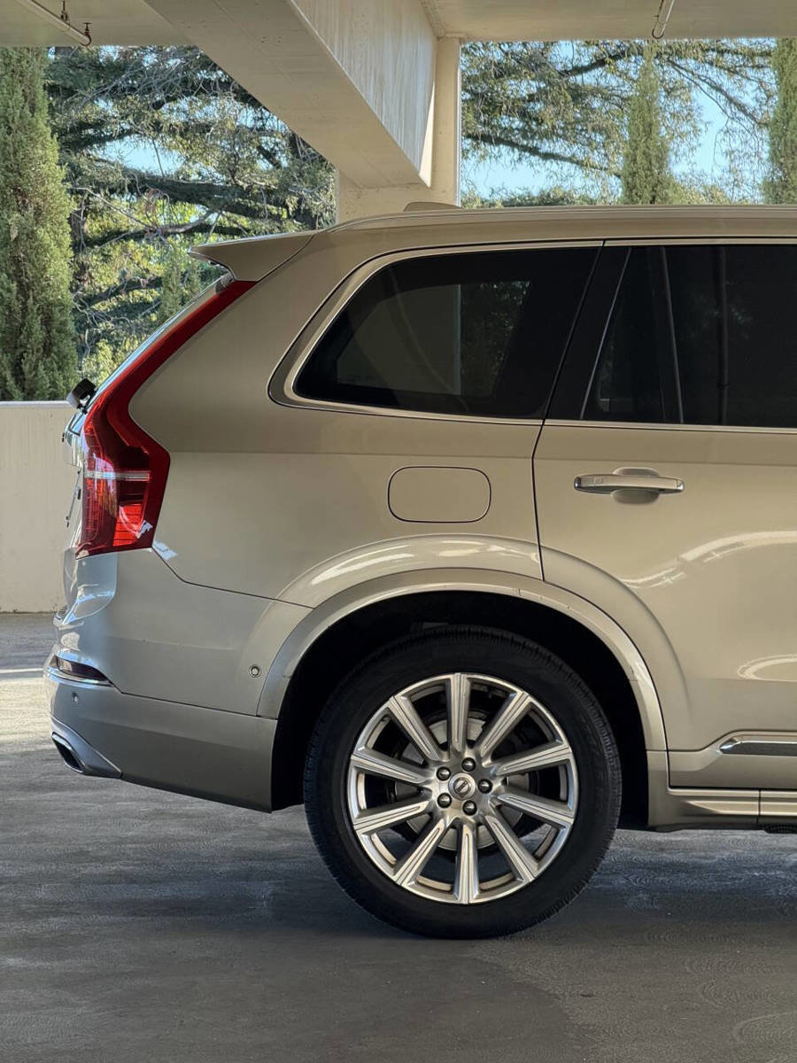 Used 2016 Volvo XC90 T6 Inscription w/ Vision Package AWD/4WD image 5