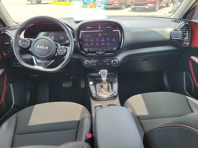 Certified 2025 Kia Soul GT-Line w/ GT-Line Technology Package FWD image 27