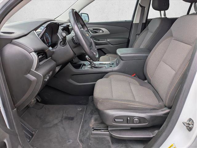 Used 2021 Chevrolet Traverse LT image 17