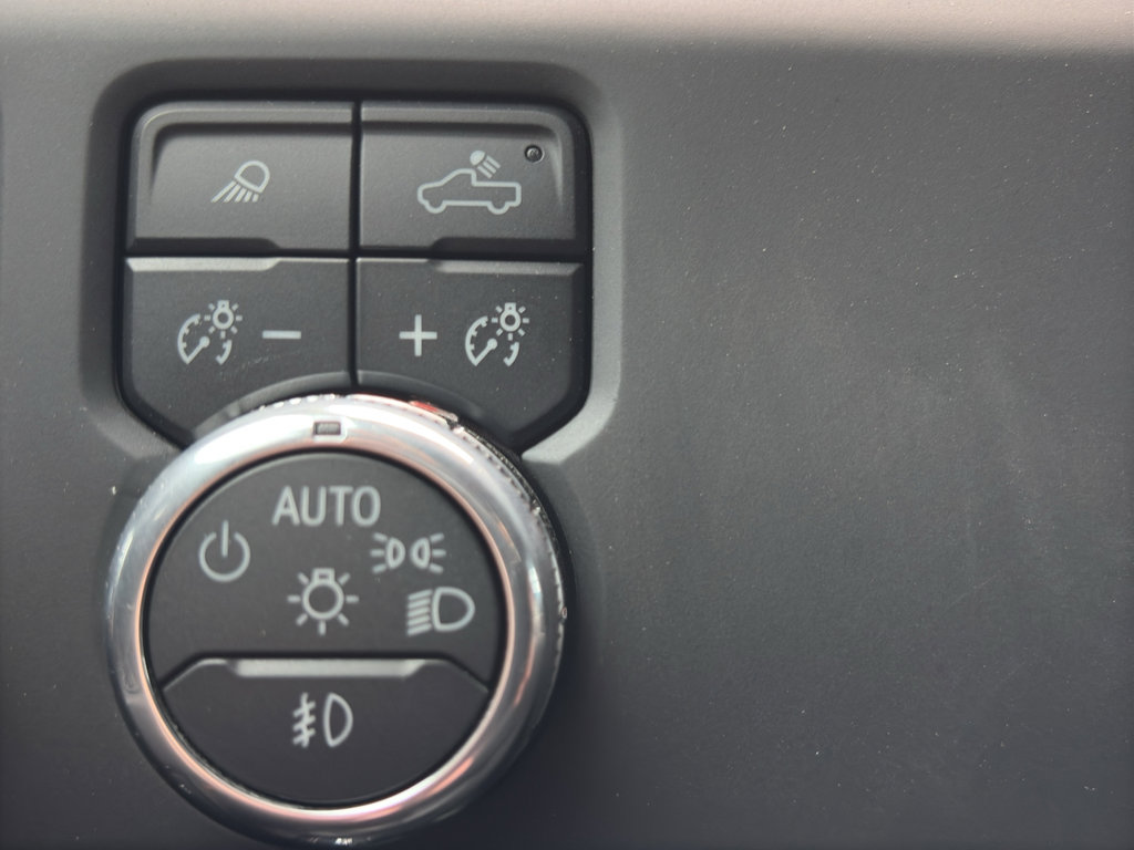 Used 2025 GMC Sierra 2500 AT4 image 26