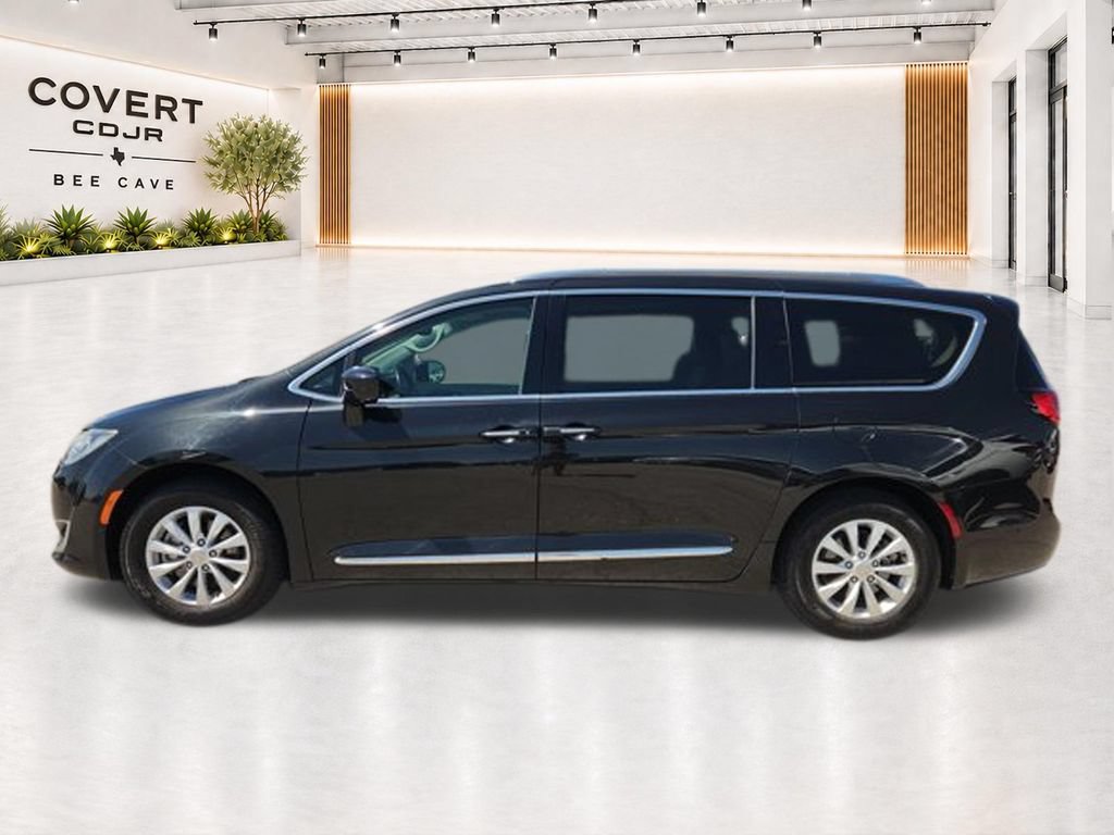 Used 2019 Chrysler Pacifica Touring-L w/ Advanced Safetytec Group FWD image 5