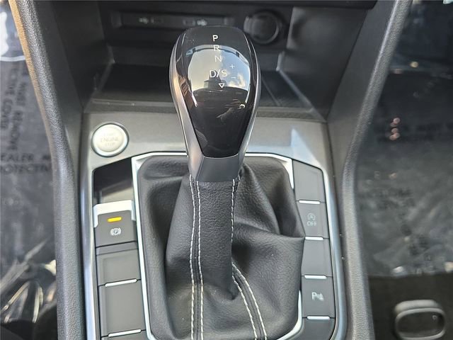 Used 2023 Volkswagen Tiguan SE R-Line FWD image 21