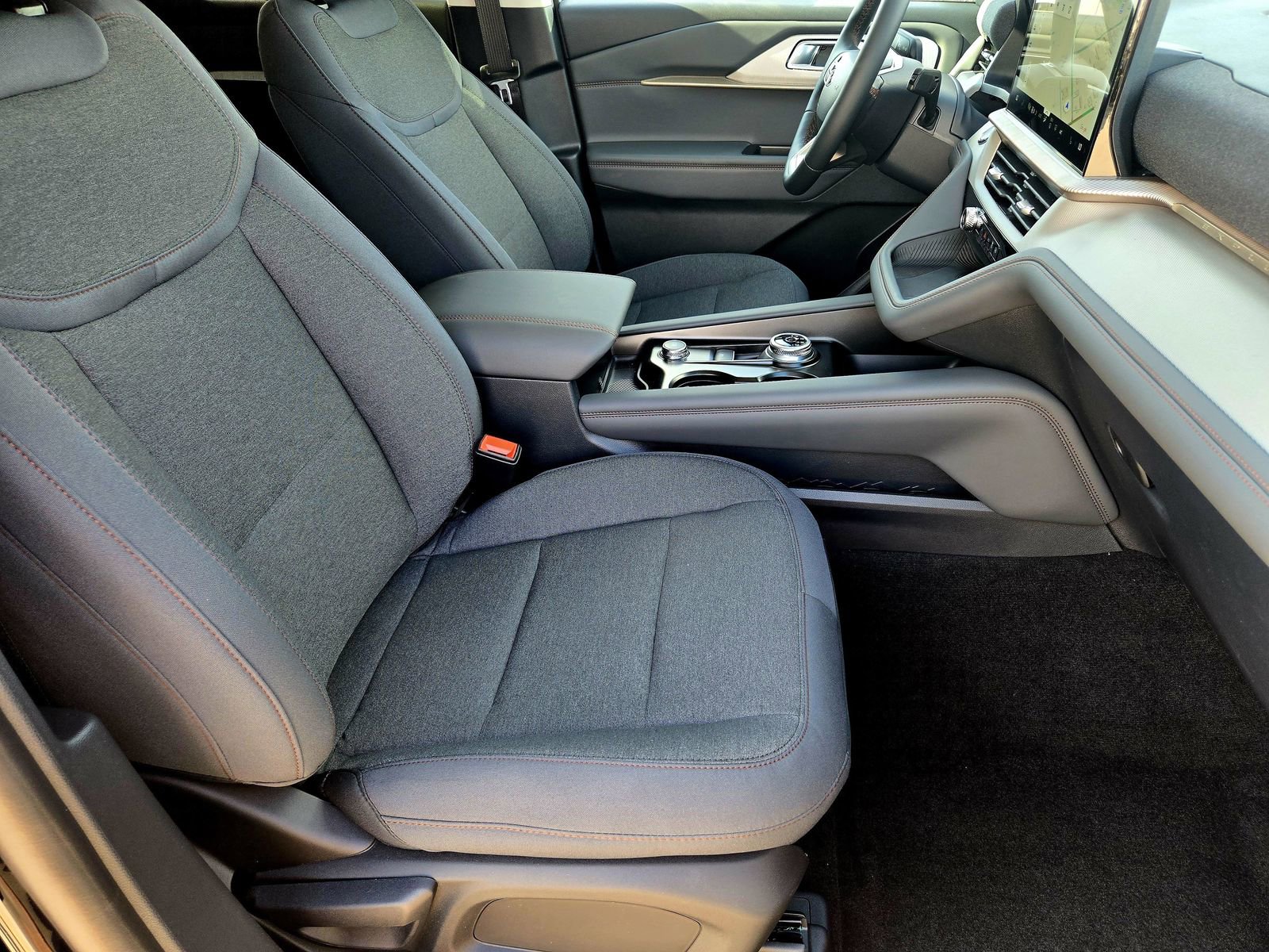 New 2026 Ford Explorer Active image 15