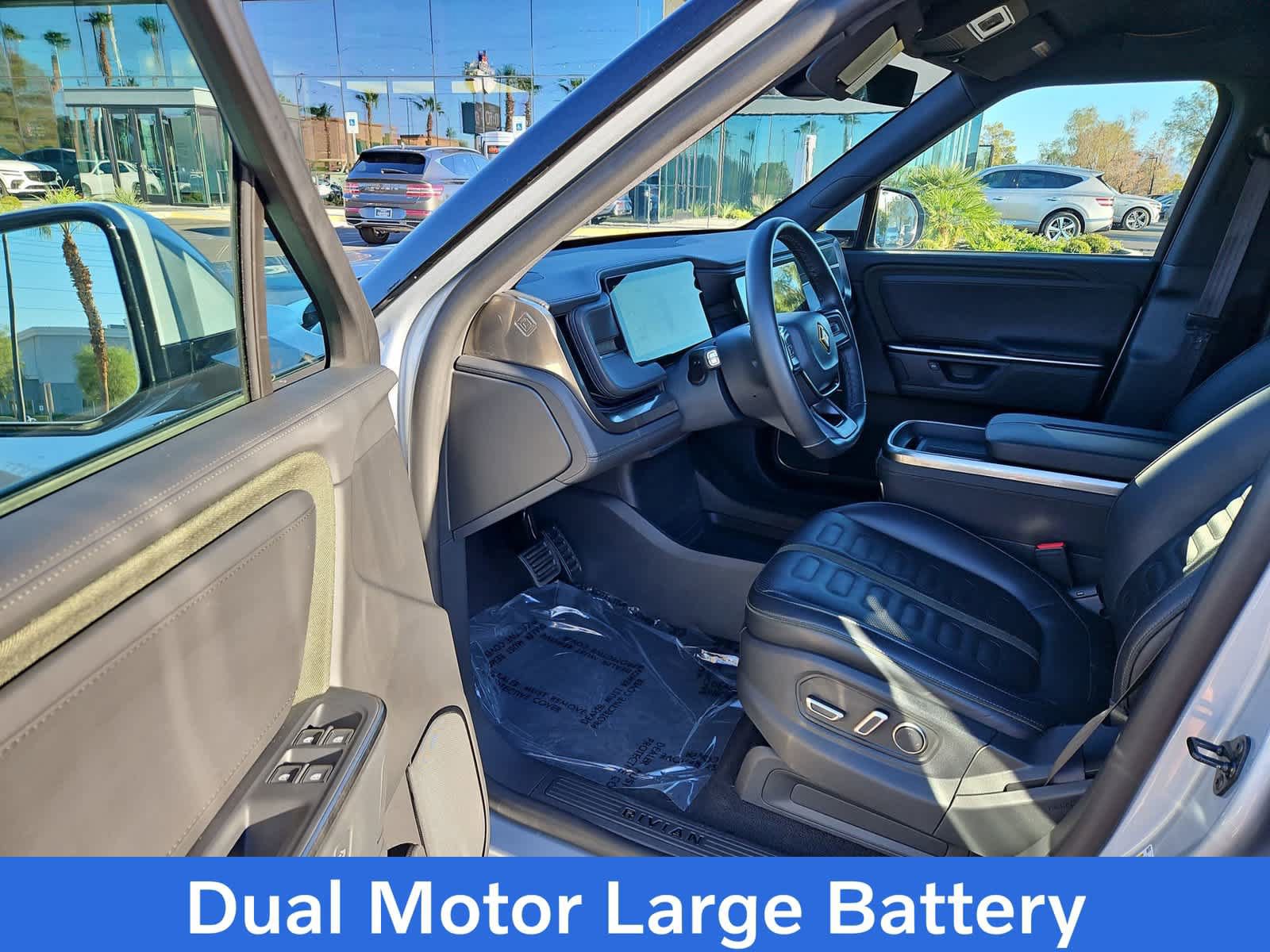 Used 2025 Rivian R1S Adventure Dual AWD/4WD image 10