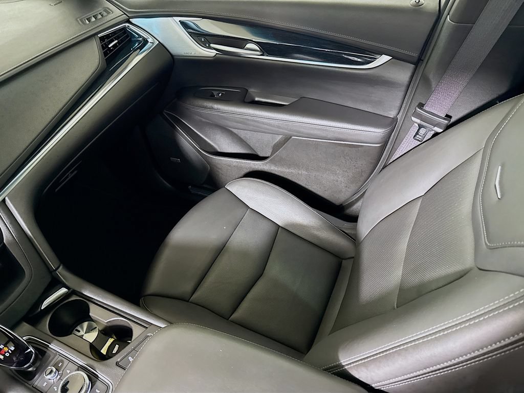 Used 2025 Cadillac XT5 Premium Luxury FWD image 23