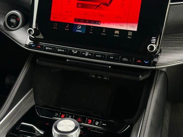 Used 2024 Jeep Wagoneer L Series II w/ Flexible Seating Group image 27