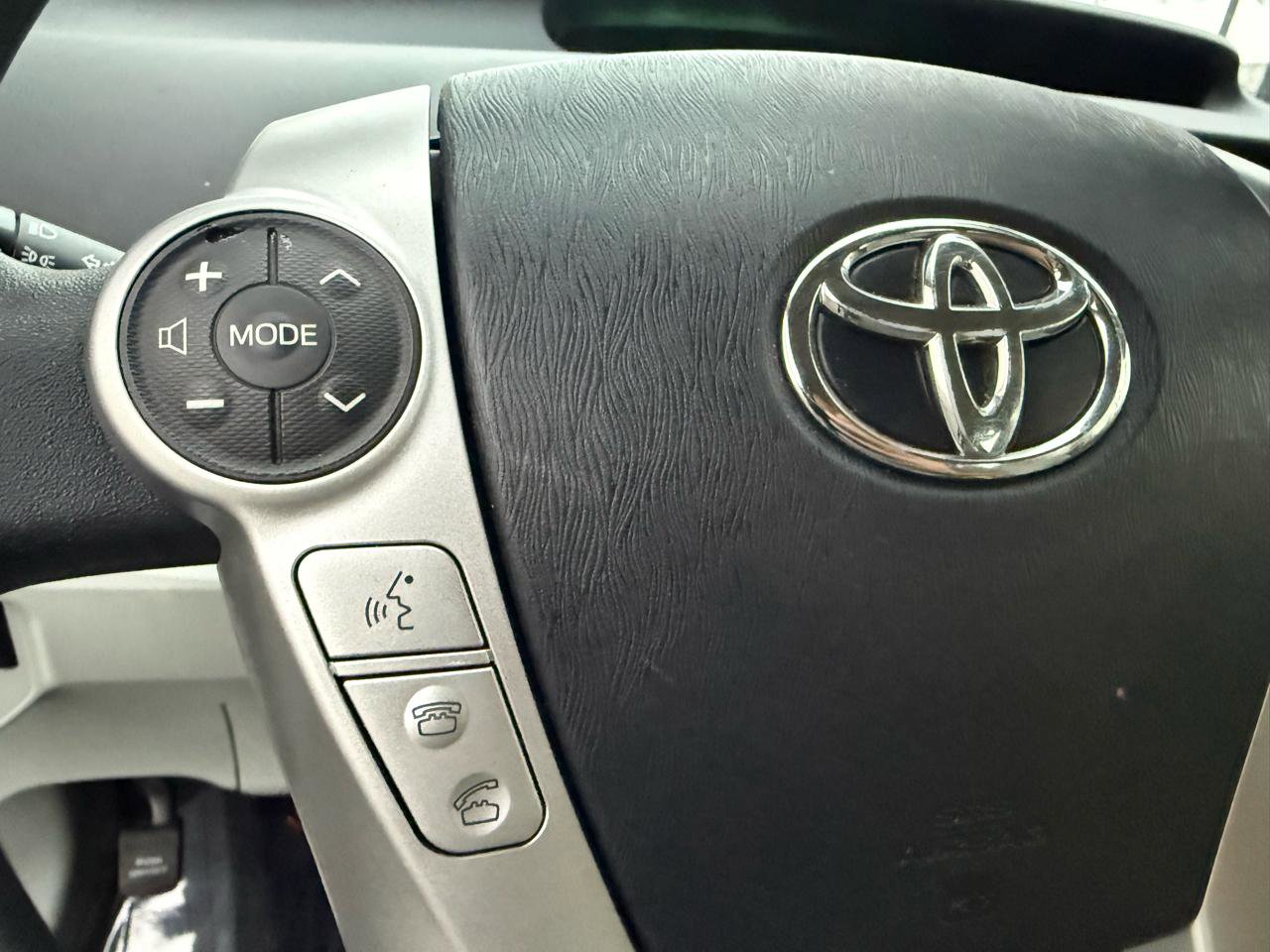 Used 2015 Toyota Prius Three image 29