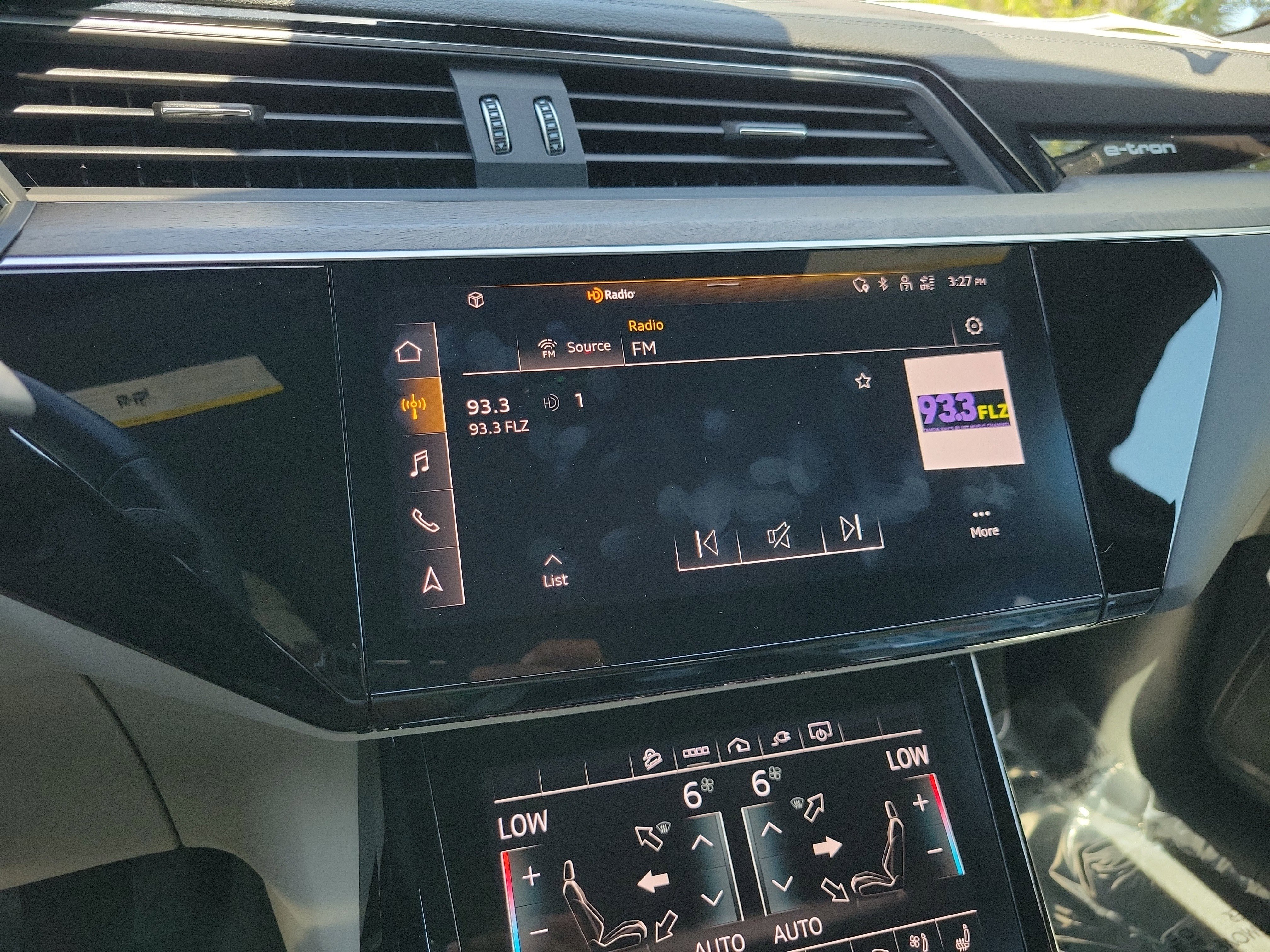 Used 2024 Audi Q8 e-tron Premium Plus w/ Premium Plus Package AWD/4WD image 22