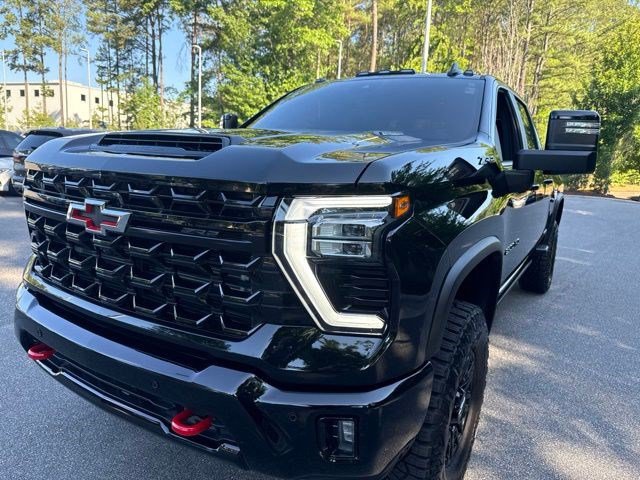 Used 2025 Chevrolet Silverado 2500 ZR2 w/ Technology Package