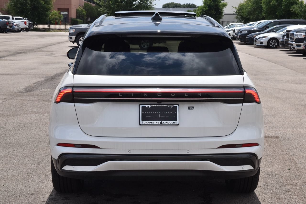 New 2026 Lincoln Nautilus Reserve w/ Jet Appearance Package AWD/4WD image 14