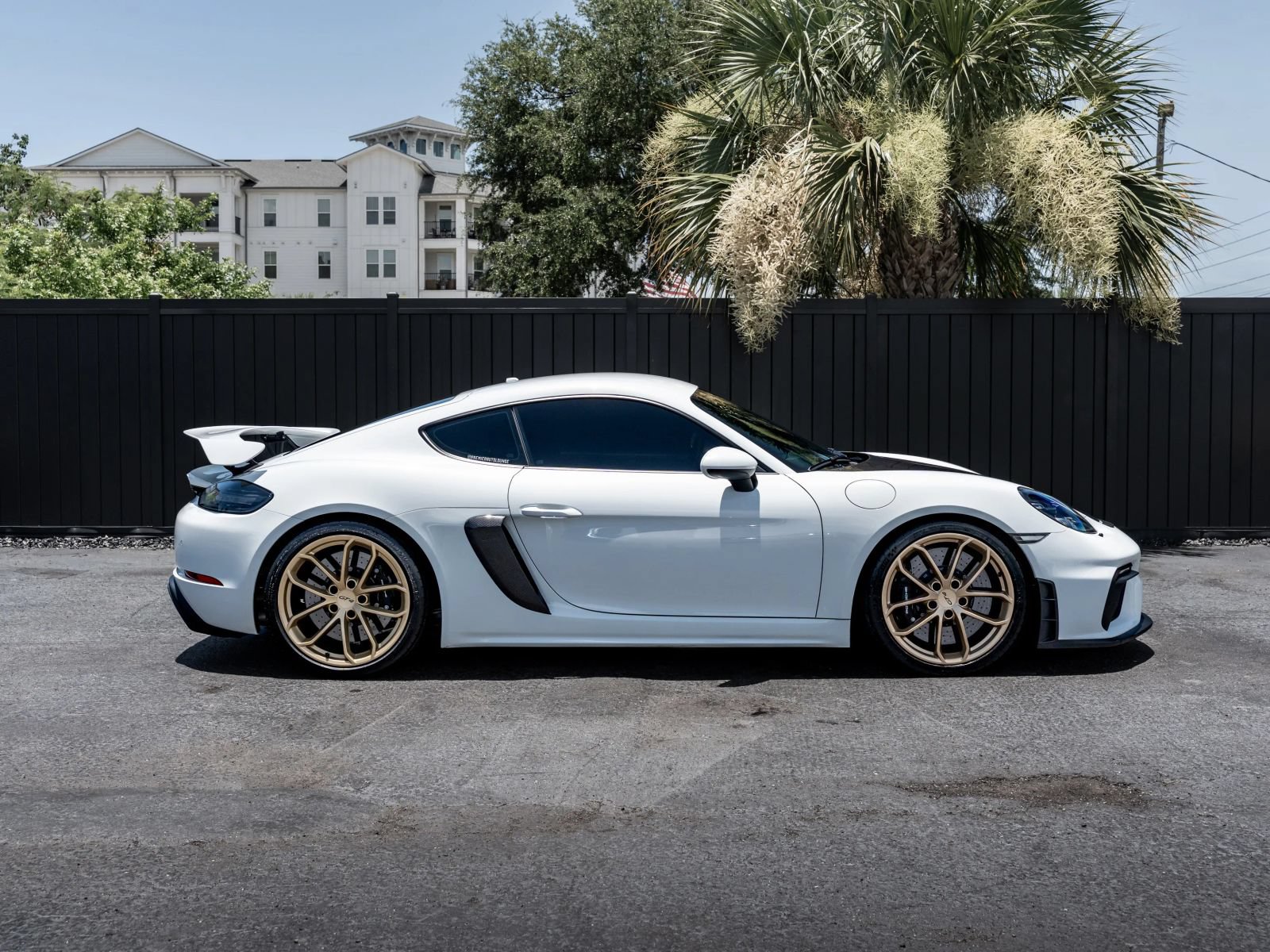 Used 2022 Porsche 718 Cayman GT4 RWD image 2