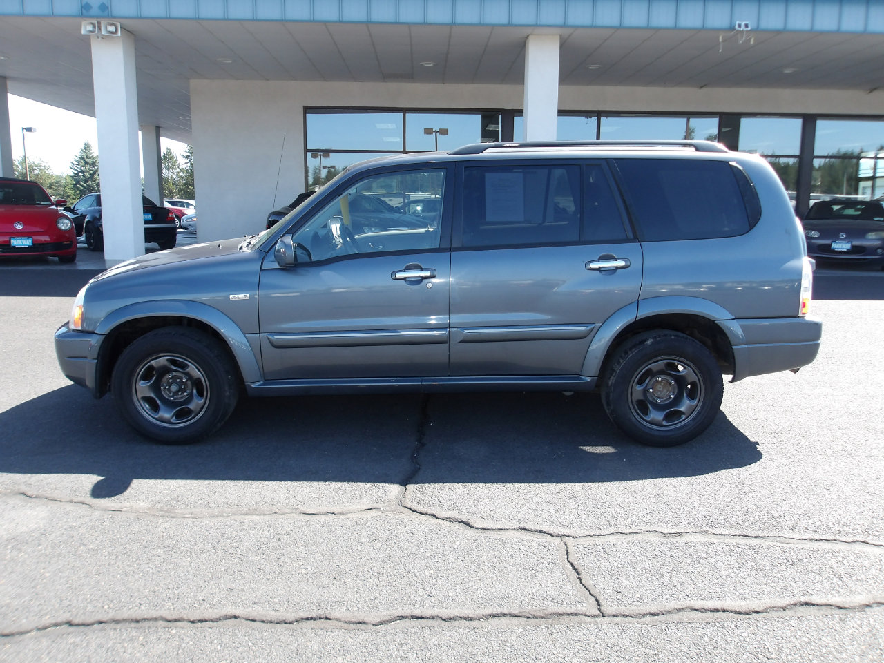 Used 2004 Suzuki XL7 LX 4WD image 2