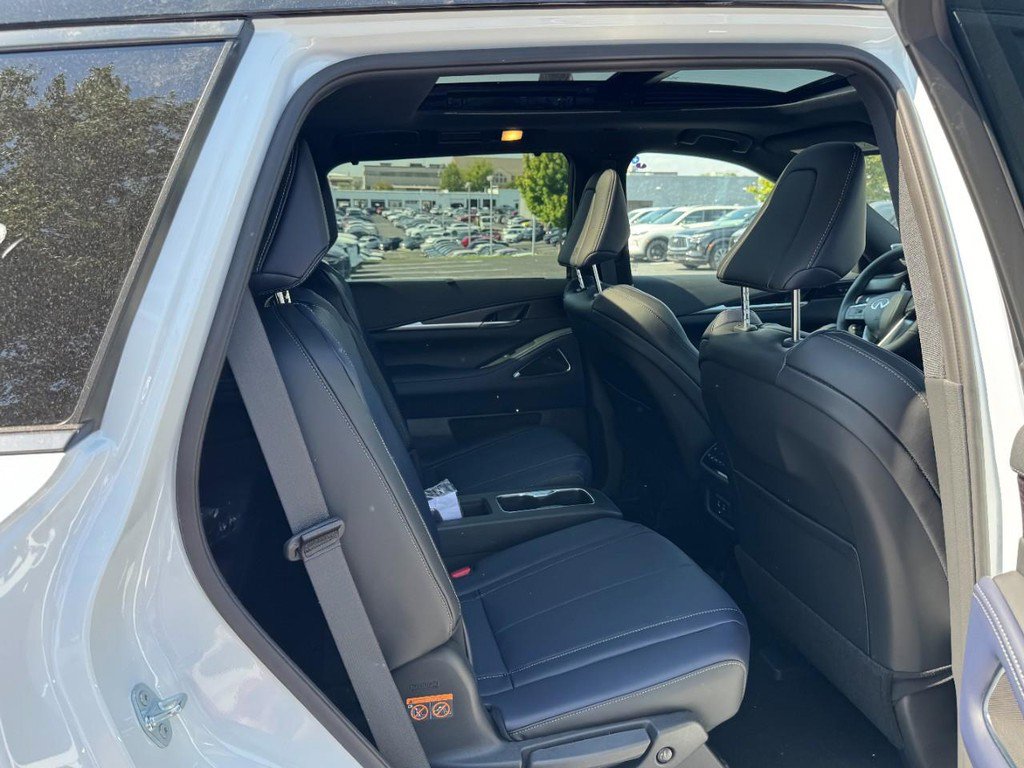 New 2026 INFINITI QX60 Sport w/ Dark Cargo Package image 5