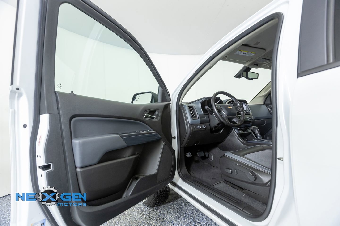 Used 2020 Chevrolet Colorado Z71 image 9