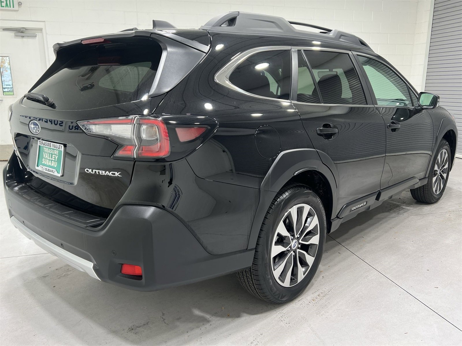 Certified 2025 Subaru Outback Limited image 8