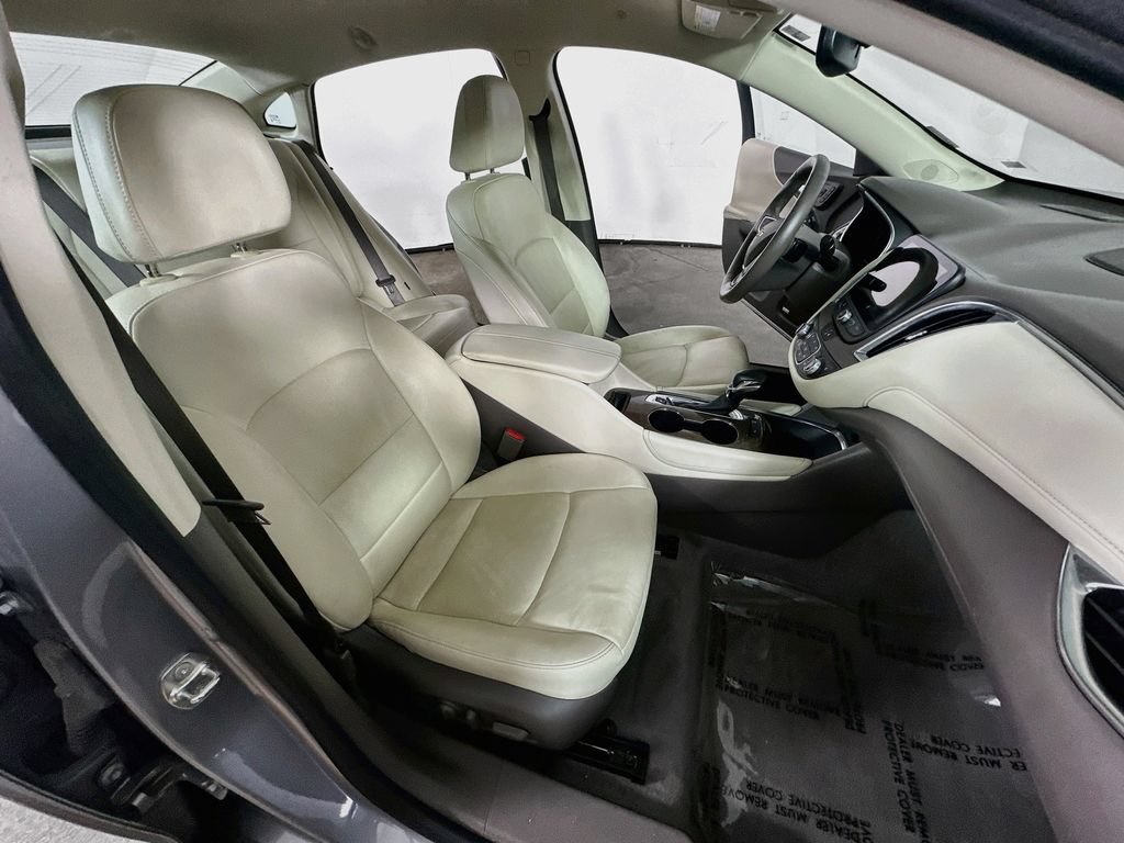 Used 2024 Chevrolet Malibu LT FWD image 14