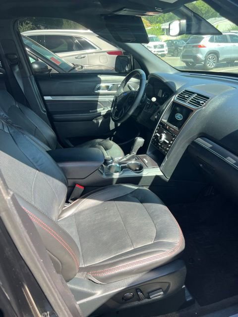 Used 2018 Ford Explorer Sport w/ Equipment Group 401A AWD/4WD image 5