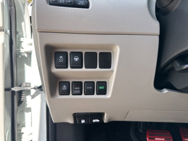 Used 2022 Nissan Rogue Sport SL image 24