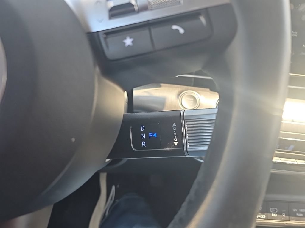 Used 2024 Hyundai Kona SEL w/ Convenience Package FWD image 12