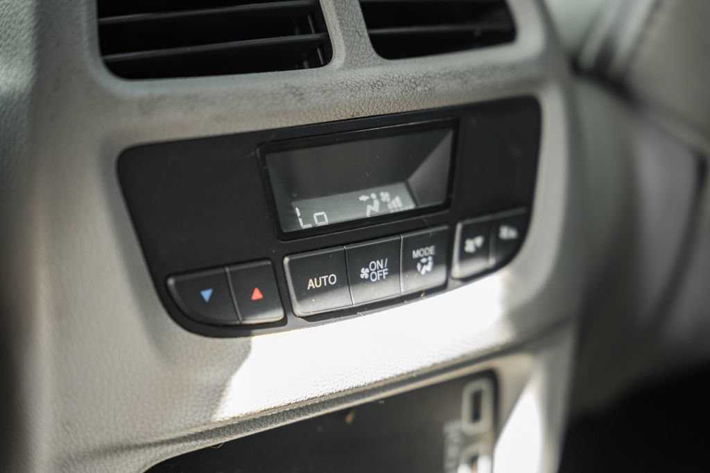 Used 2022 Honda Pilot EX-L image 35